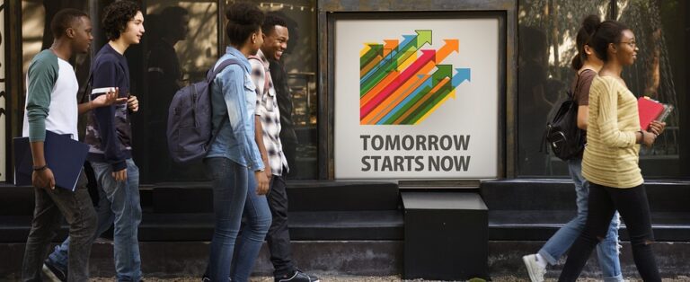 Teknik Informatika: Bagi yang memiliki minat dalam teknologi informasi dan komputer, jurusan ini menawarkan pelatihan dan pengetahuan yang dibutuhkan dalam pengembangan perangkat lunak dan sistem informasi.